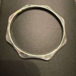Carnegie bracelet